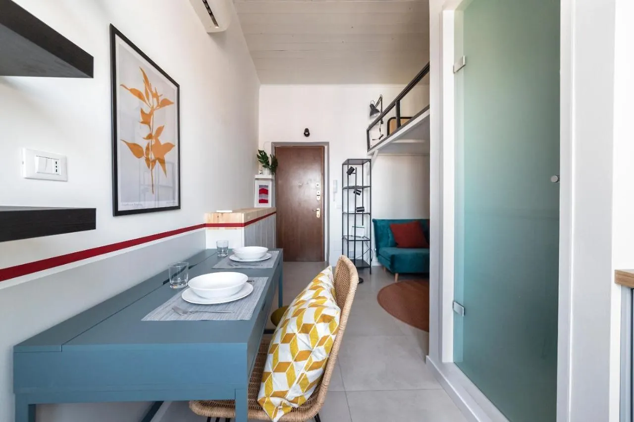 Naviglio Pavese Studio Apartment Milán