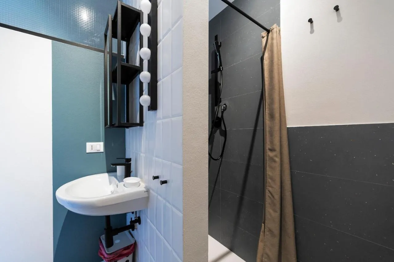 Naviglio Pavese Studio Apartment Milán